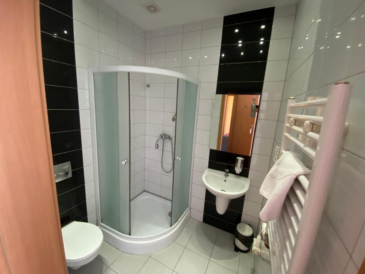 Hotel Tequila Międzyrzecz Kültér fotó